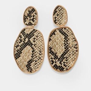 Snakeskin effect earrings